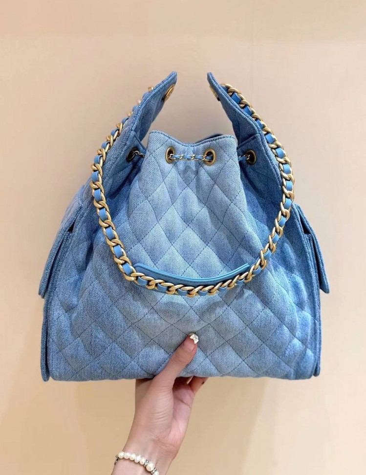 Сумка Chanel       
