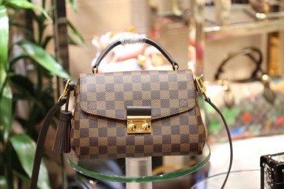 Сумка Louis Vuitton Damier Ebene Croisette