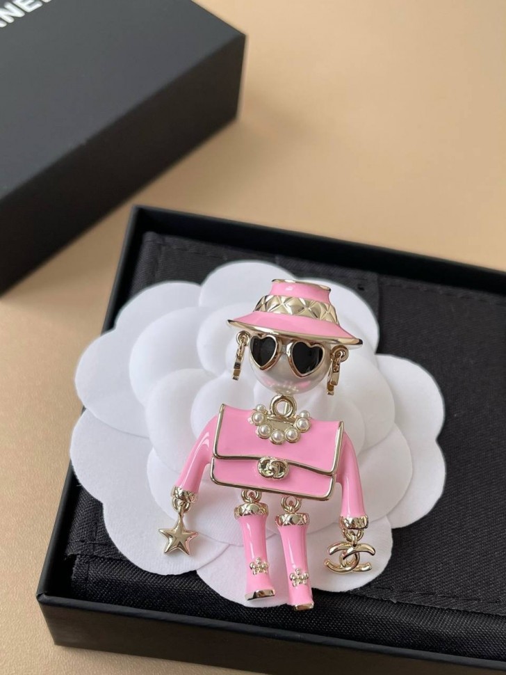 Брошь Chanel