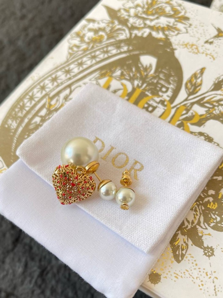 Серьги Dior Dioramour