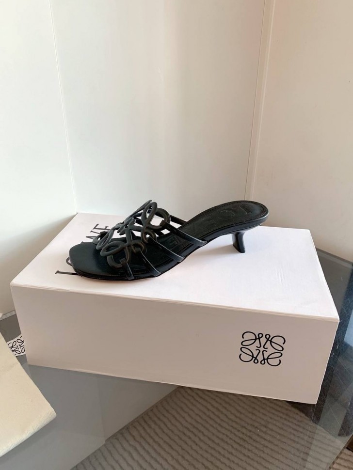 Босоножки Loewe
