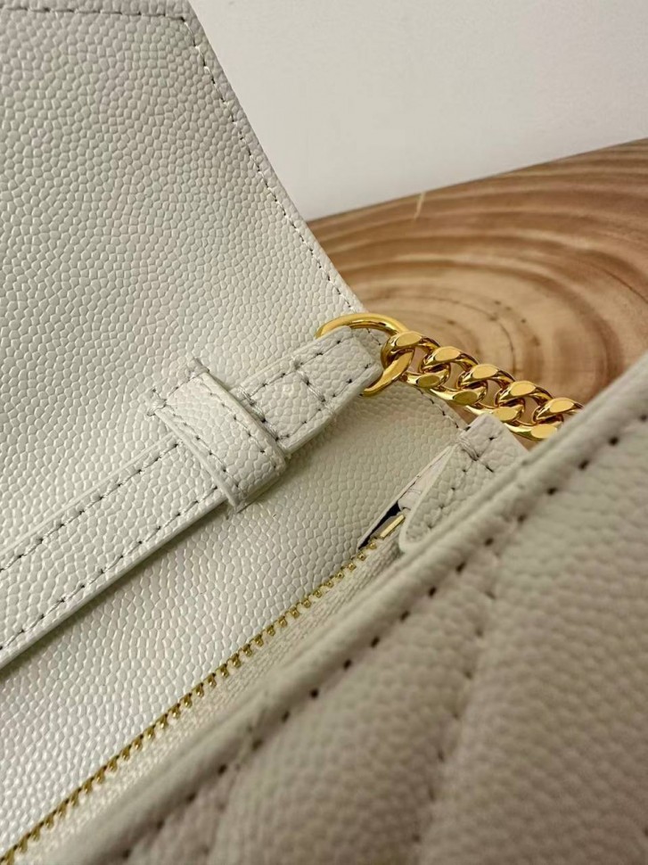 Сумка Saint Laurent Monogram Envelope