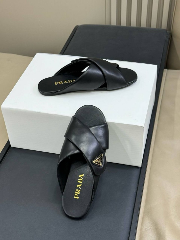 Шлепки Prada