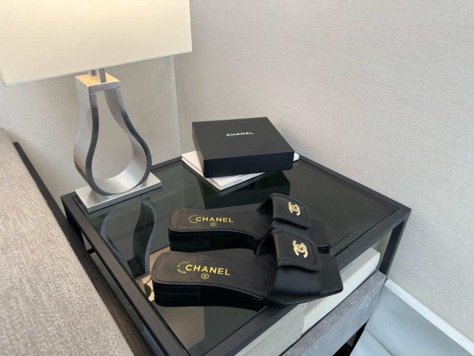 Шлепки Chanel   