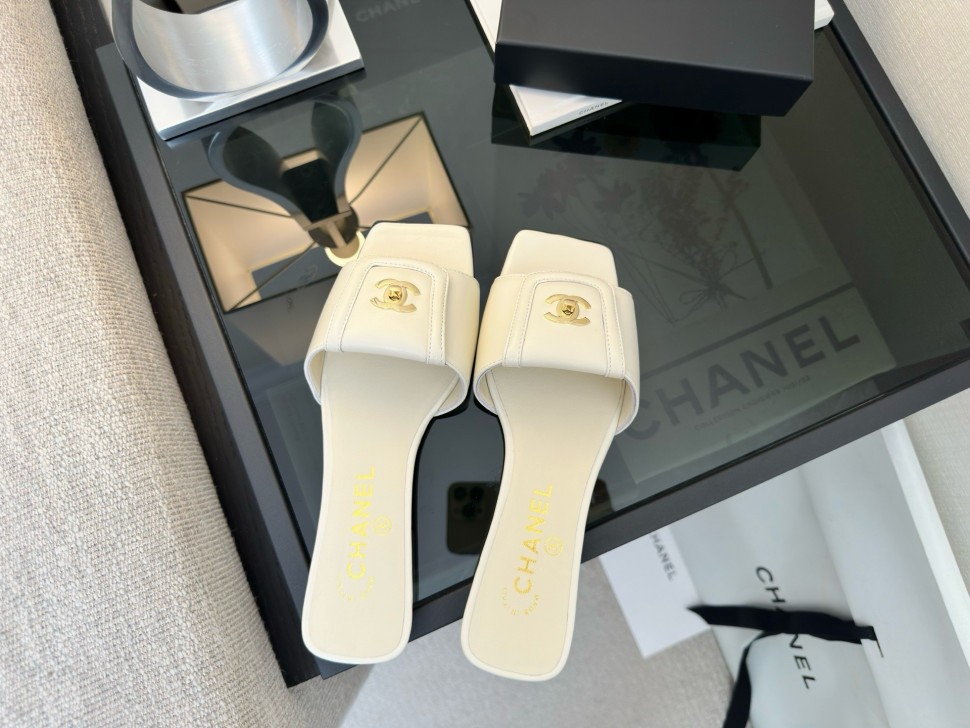 Шлепки Chanel   