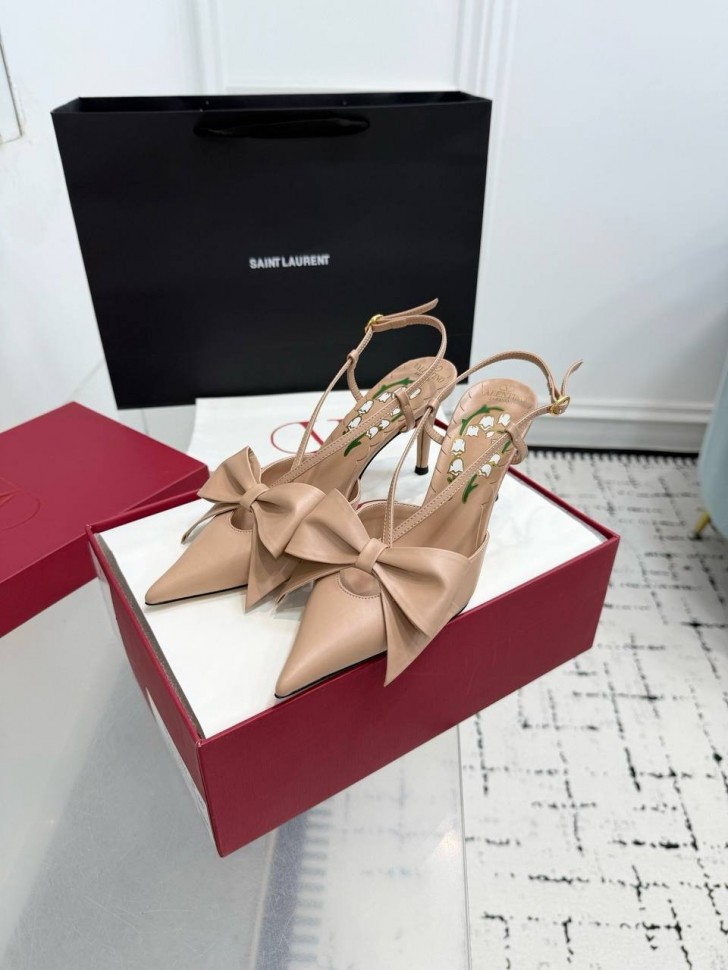 Слингбэки Valentino