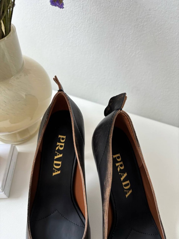 Туфли Prada Antique leather  