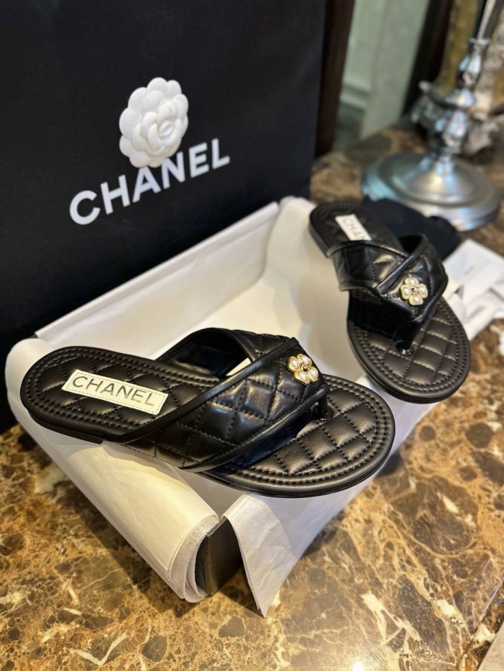 Шлепки Chanel 