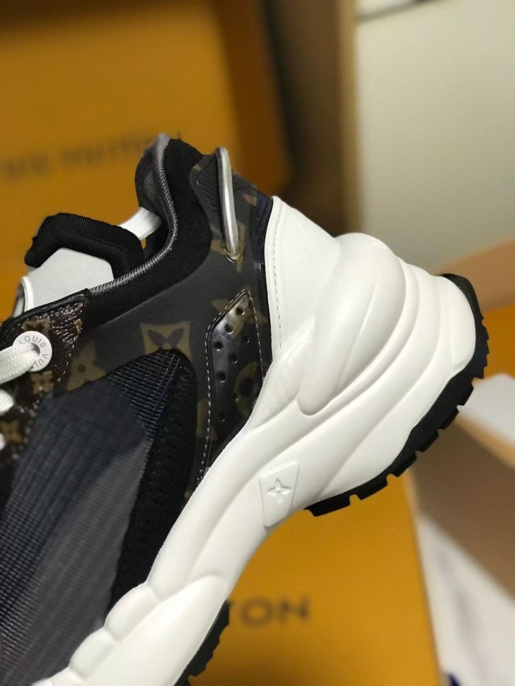 Кроссовки Louis Vuitton Run 55