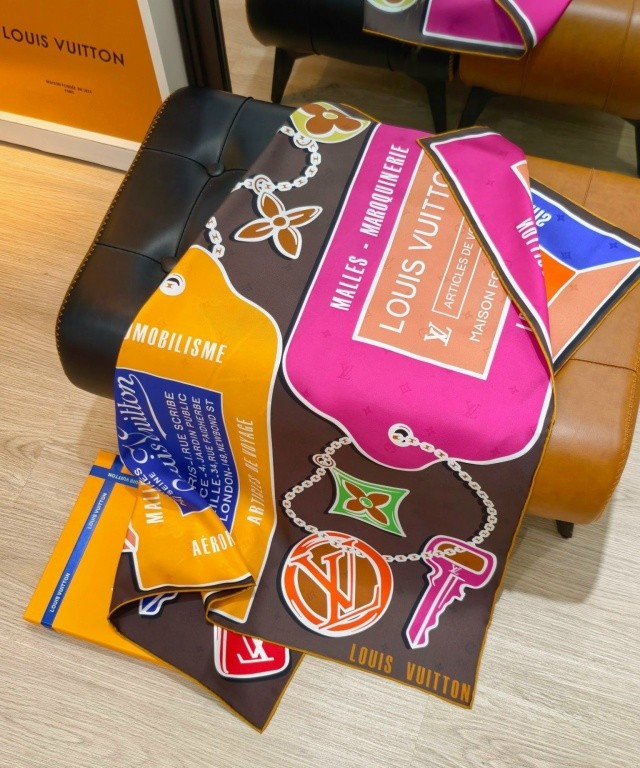 Платок Louis Vuitton