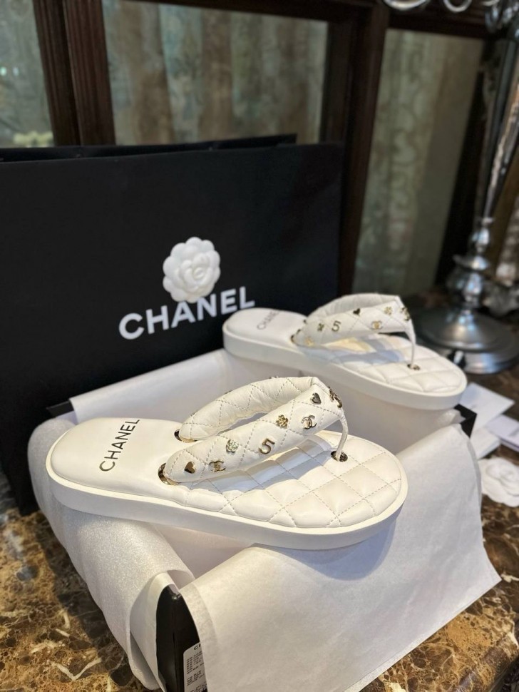 Шлепки Chanel