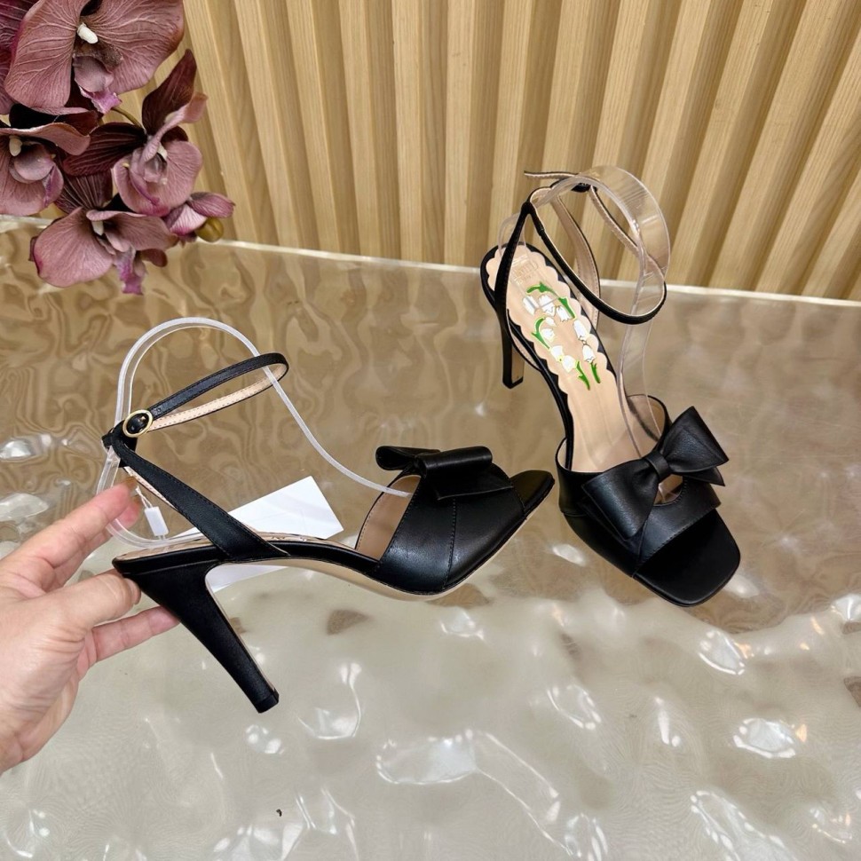 Босоножки Valentino 